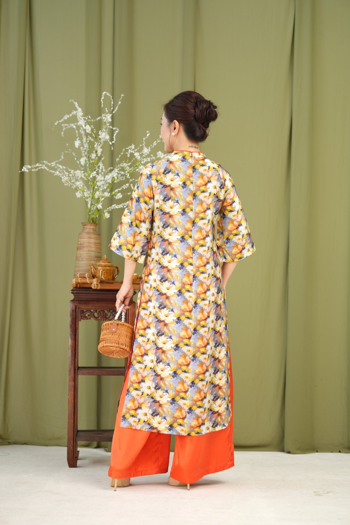 Áo Dài Cát An Hoa Kết Đính Nút Tàu Ở Cổ Một Lớp Chất Đũi Hàn Swanlake (Không bao gồm quần) - L12019LW01