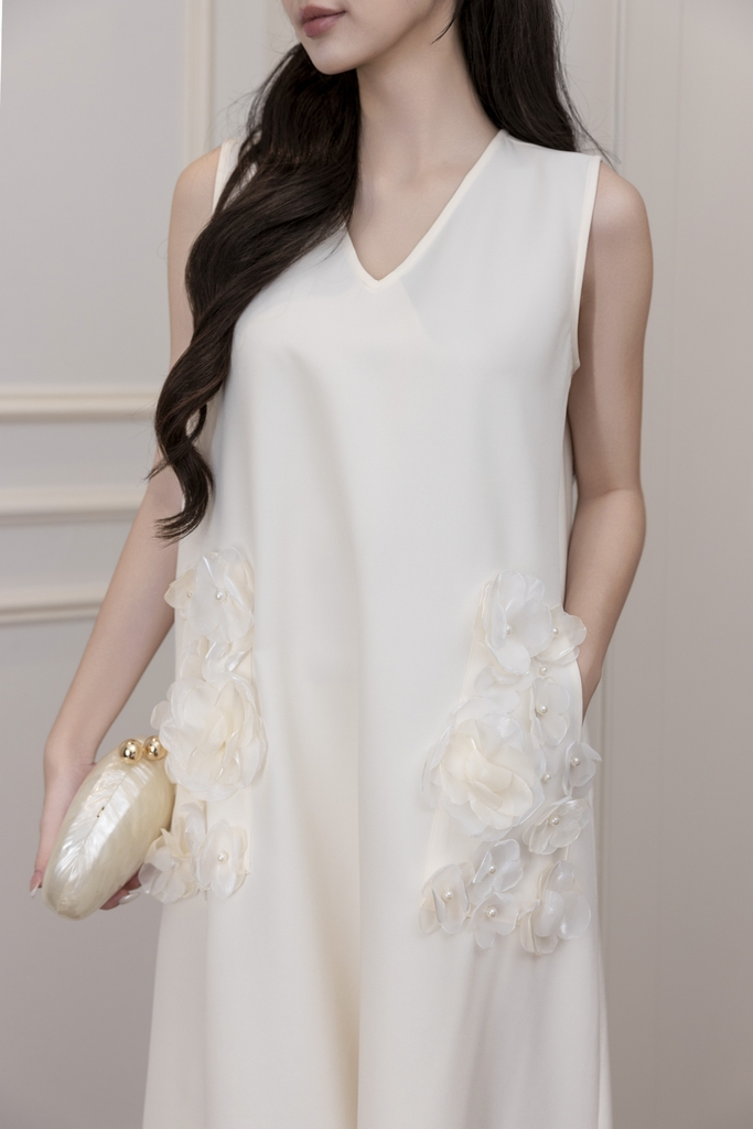 Váy Đầm Nữ Maxi Suông Sát Nách Cổ Tim Lụa Dày Đính Hoa 3D Sang Trọng Đi Tiệc - D12880LW01