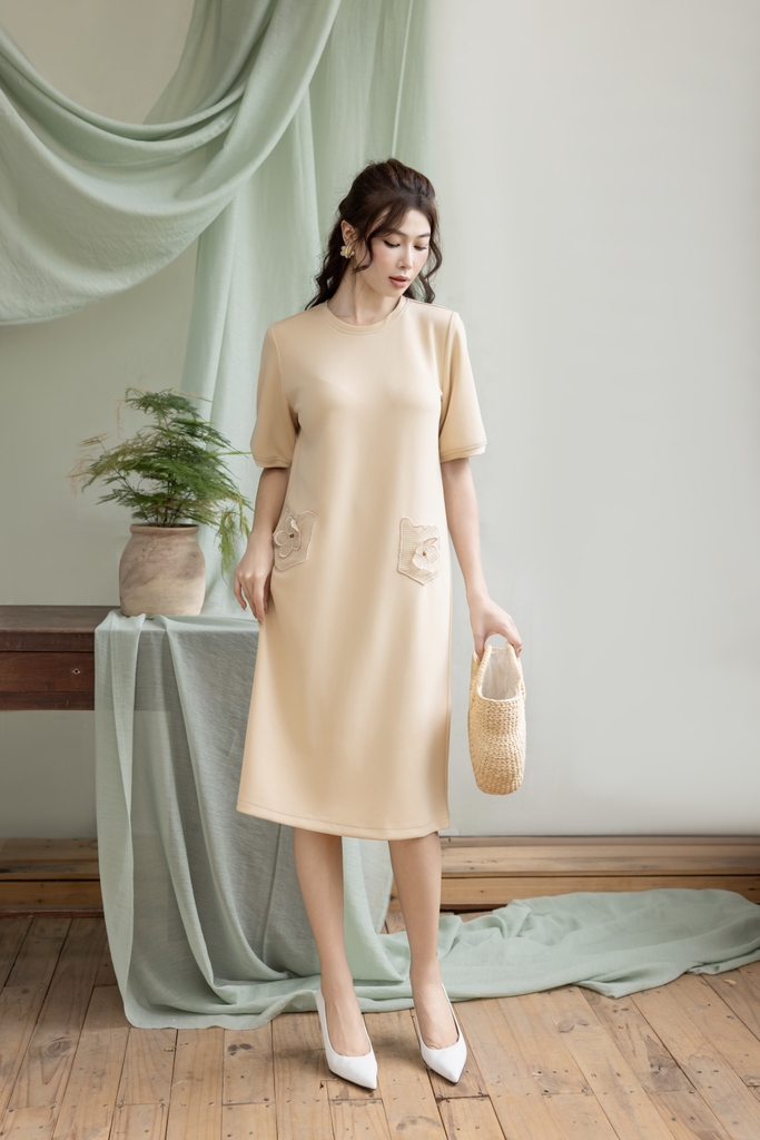 Swanlake | Váy Đầm Phom A Ngắn Chất liệu Thun Umi  Phối Túi Lưới Thêu Hoa 3D - D12252LW01