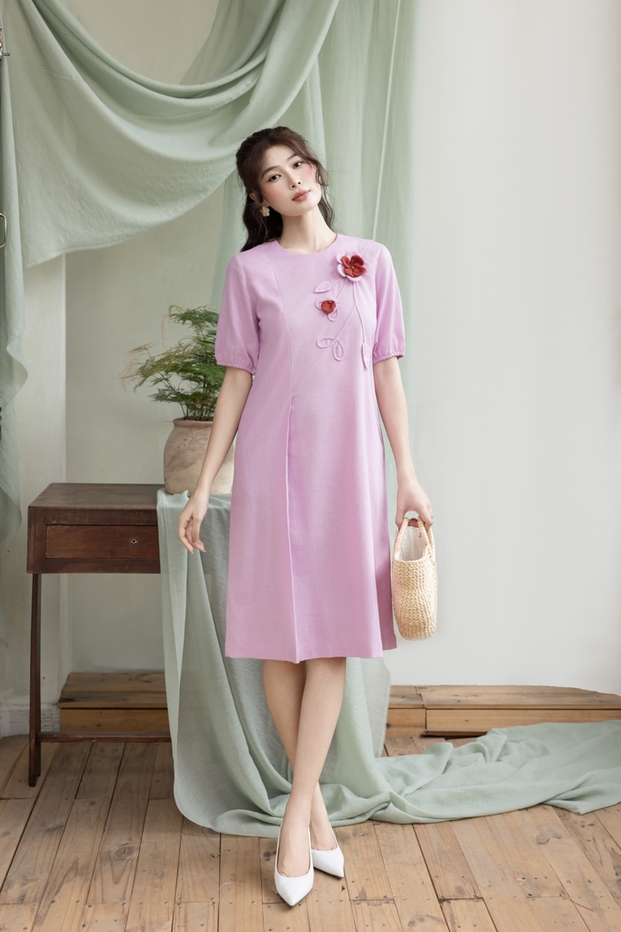 Swanlake | Váy Đầm Phom Suông Dài Qua Gối Linen Đính Hoa 3D - D12426LW01