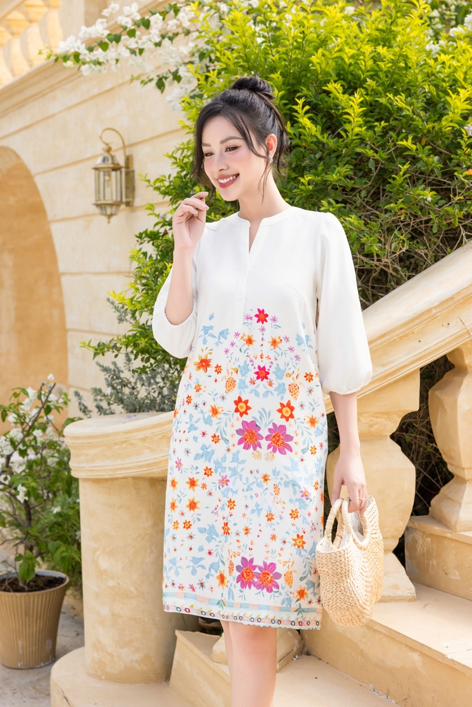 Swanlake | Đầm Suông Cổ Trụ Taffeta Dày Chân Bông Dài Qua Gối Không Lót D11086LW06