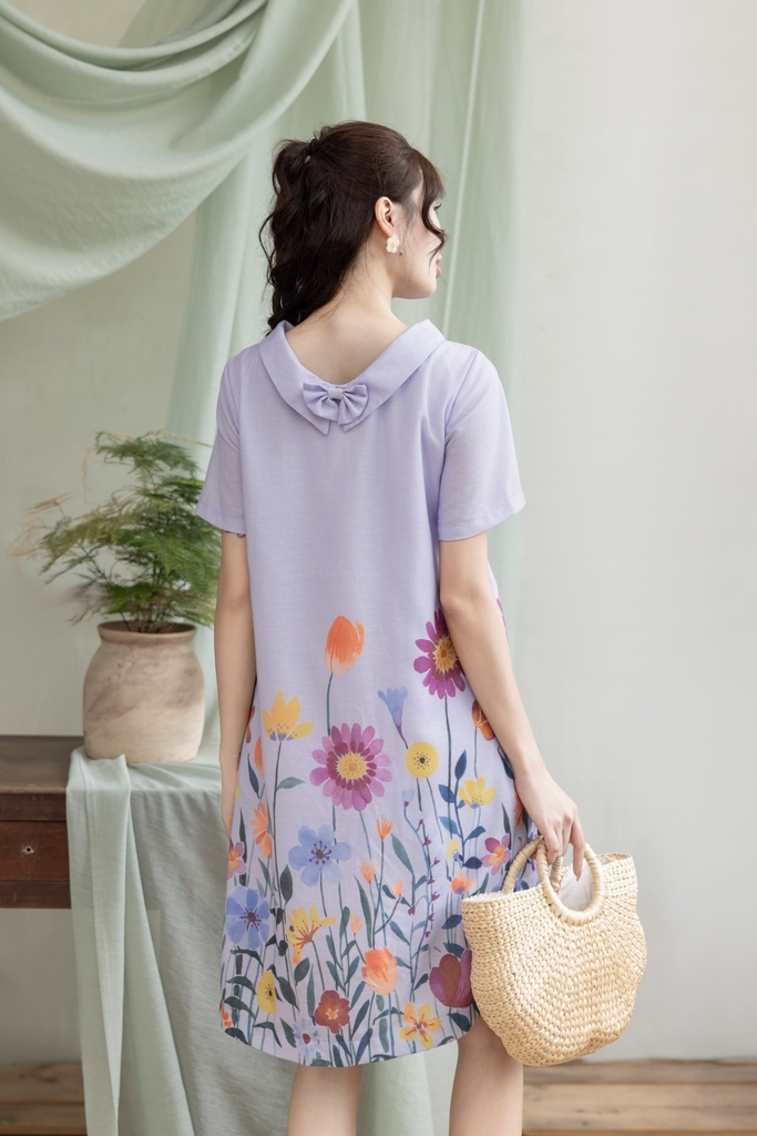 Swanlake | Váy Đầm Phom A Tay Ngắn Cổ thuyền Đính Hoa Chất liệu Linen In Hoa Chân Váy Lót thun - D12383LW01