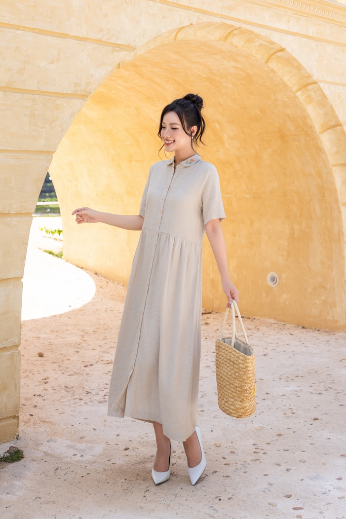 Swanlake | Đầm Sơ Mi Suông A Phom Babydoll Midi Linen Thêu D12498LW01