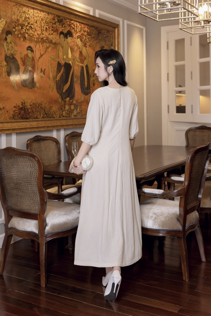 SWANLAKE | Váy Đầm Nữ Maxi Suông Vải Linen Thêu Hoa Tay Bo Chun Lỡ Chiết Eo Có Túi Công Sở D12900LW01