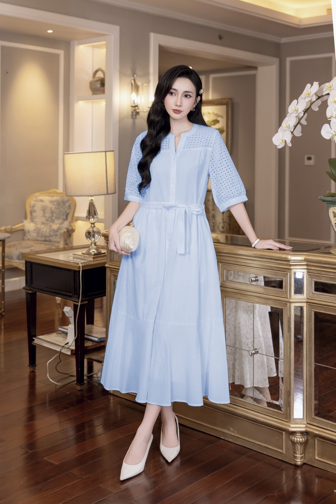 SWANLAKE | Váy Đầm Nữ Maxi Suông Cổ Trụ Cài Nút Cotton Phối Ren Dây Thắt Eo Tay Lỡ Công Sở D12821LW01