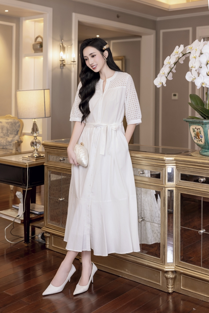 SWANLAKE | Váy Đầm Nữ Maxi Suông Cổ Trụ Cài Nút Cotton Phối Ren Dây Thắt Eo Tay Lỡ Công Sở D12821LW01