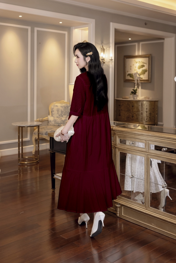 SWANLAKE | Váy Đầm Nữ Maxi Suông Cổ Trụ Cài Nút Cotton Phối Ren Dây Thắt Eo Tay Lỡ Công Sở D12821LW01