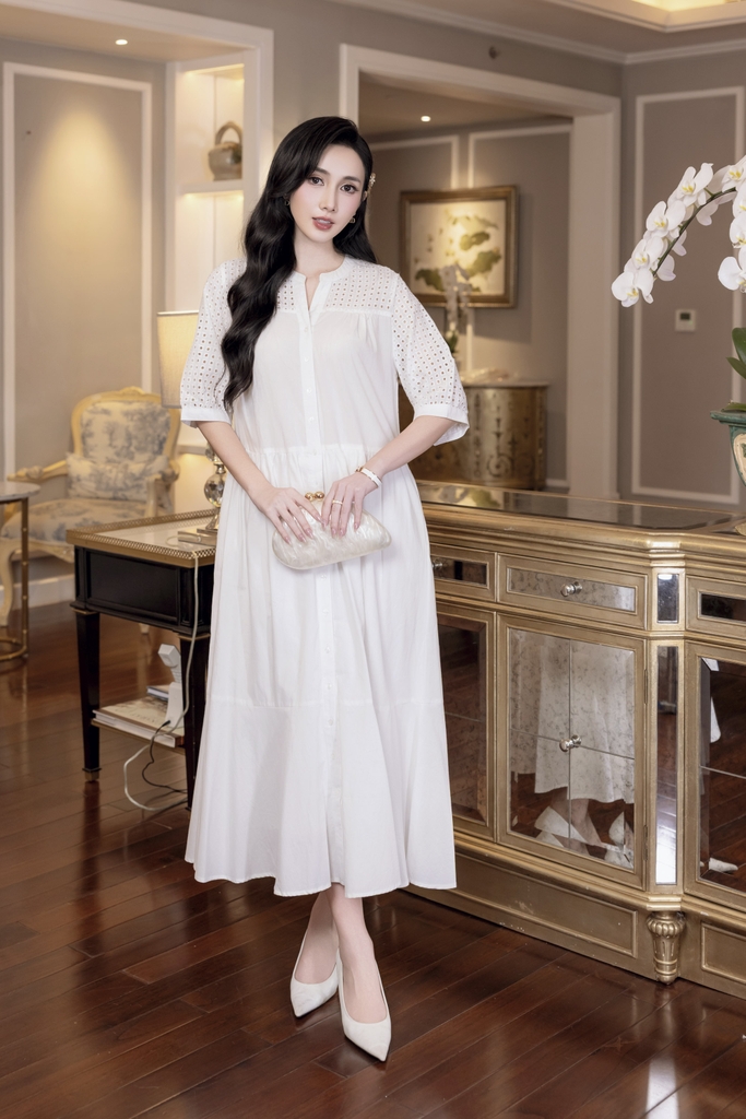 SWANLAKE | Váy Đầm Nữ Maxi Suông Cổ Trụ Cài Nút Cotton Phối Ren Dây Thắt Eo Tay Lỡ Công Sở D12821LW01