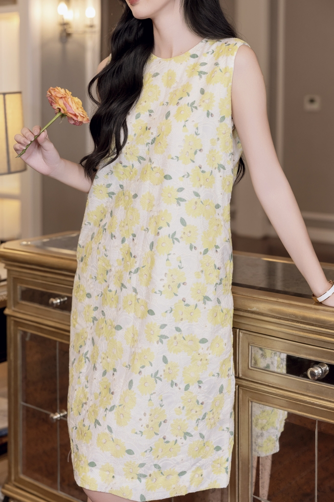 SWANLAKE | Váy Đầm Nữ Suông Sát Nách Cổ Tròn Có Túi In Hoa Hè Vải Cotton Thêu Du Lịch Biển D12876LW01