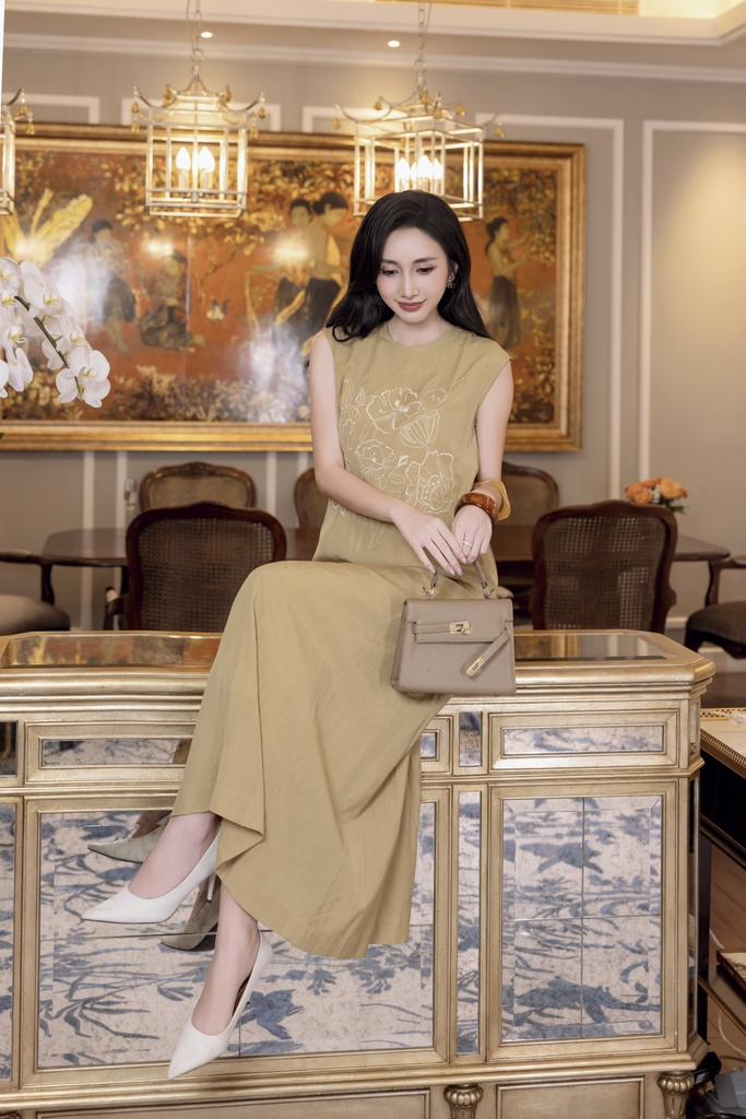SWANLAKE | Váy Đầm Nữ Suông Maxi Xòe Sát Nách Cotton Cát Lót Thêu Hoa Tiệc Công Sở Thanh Lịch D12935LW01