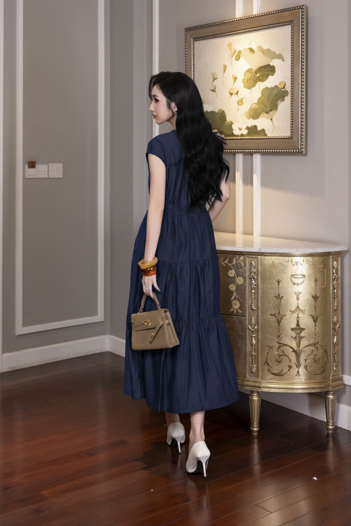 SWANLAKE | Váy Đầm Midi Có Cột Dây Chất Tơ Tay Hến D12971LW01