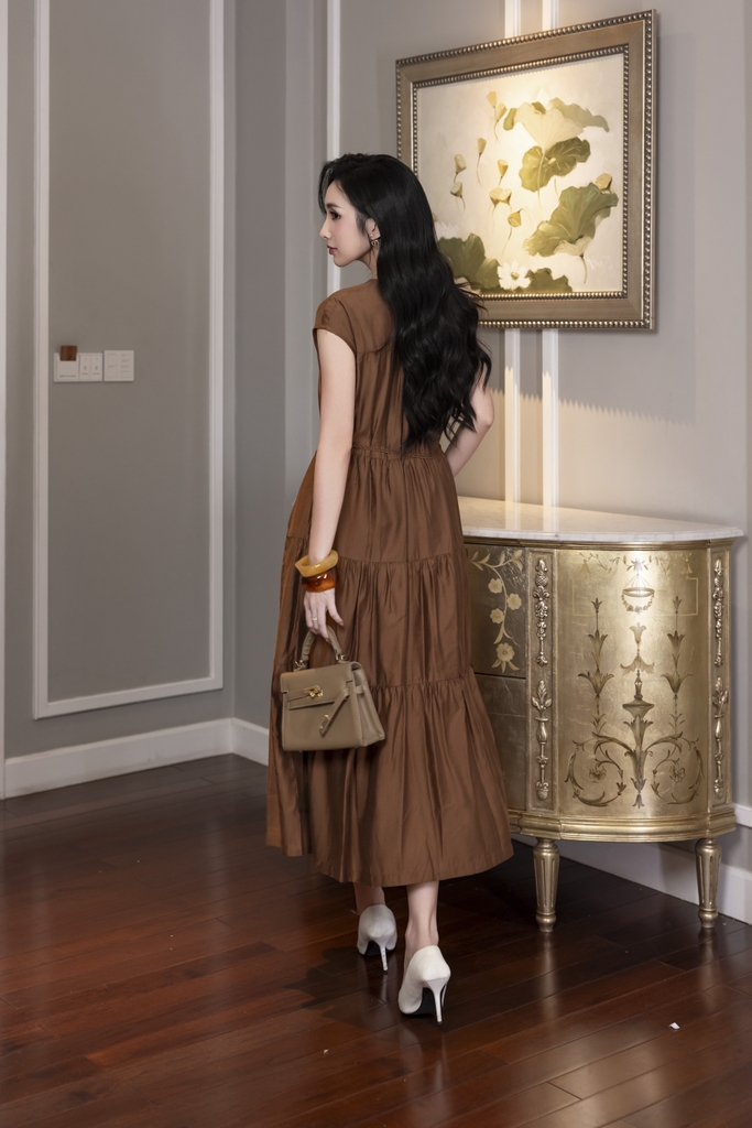 SWANLAKE | Váy Đầm Midi Có Cột Dây Chất Tơ Tay Hến D12971LW01