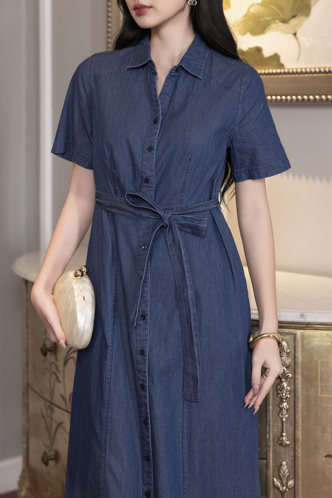 SWANLAKE | Váy Đầm Nữ Sơ Mi Suông Trơn Cài Nút Denim Jean Wash Tay Ngắn Dây Thắt Eo Công Sở D12990LW01