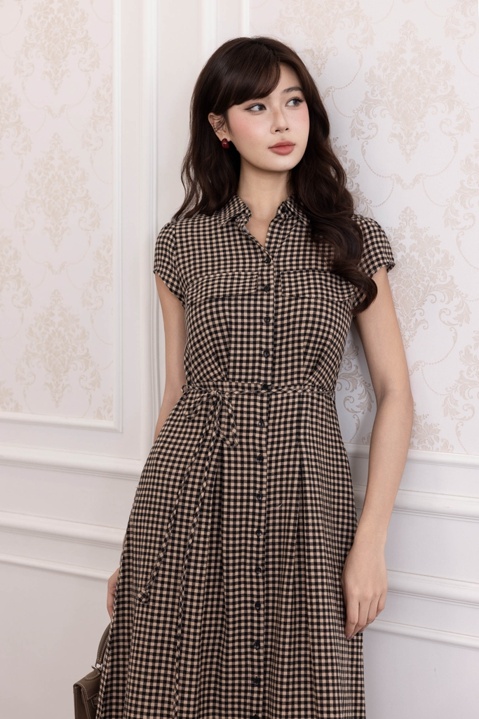 SWANLAKE | Váy Đầm Nữ Sơ Mi Caro Vải Linen Tay Ngắn Chiết Eo Buộc Dây Công Sở Dạo Phố D13800LW01