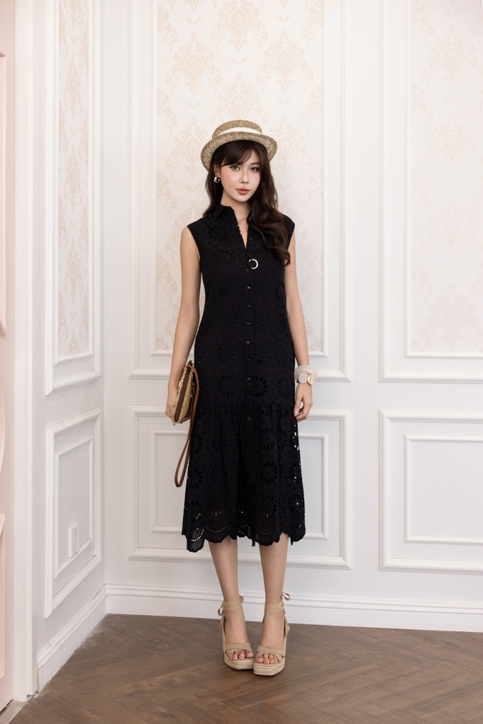 SWANLAKE | Váy Đầm Nữ Maxi Sơ Mi Suông Sát Nách Đuôi Cá Cotton Thêu Hoa Đục Lỗ Cài Nút Có Túi D12905LW01