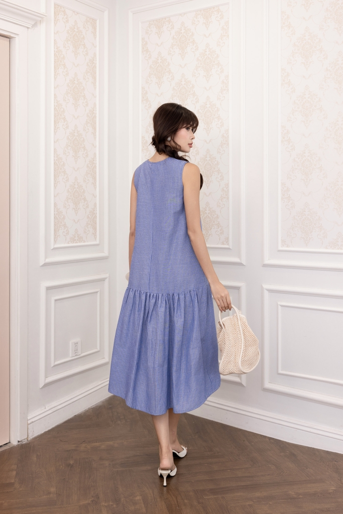 SWANLAKE | Váy Đầm Nữ Suông Sát Nách Vải Cotton Sọc Cổ Trụ Xẻ Bèo Nhún Dạo Phố Du Lịch Hè D13798LW01