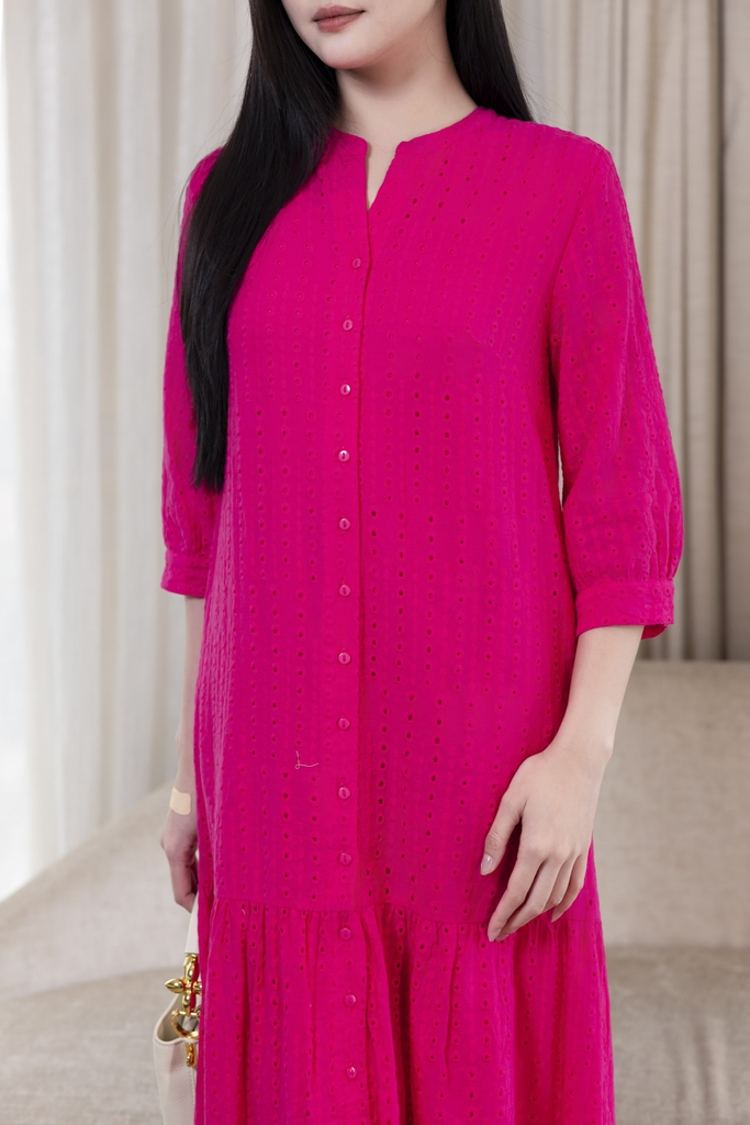 SWANLAKE | Váy Đầm Nữ Maxi Suông Đuôi Cá Cài Nút Linen Thêu Đục Lỗ Tay Bí Lỡ Du Lịch Biển Hè D12761LW01