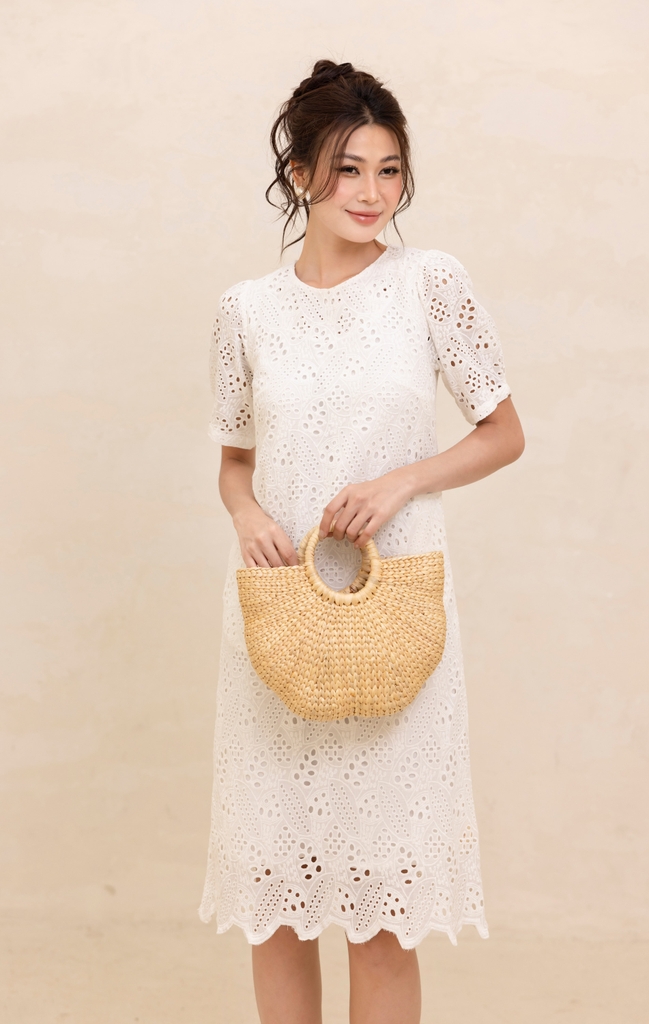 Đầm Suông Phom Ngắn Chất Cotton Thêu Đục Lỗ Swanlake- D12481LW01