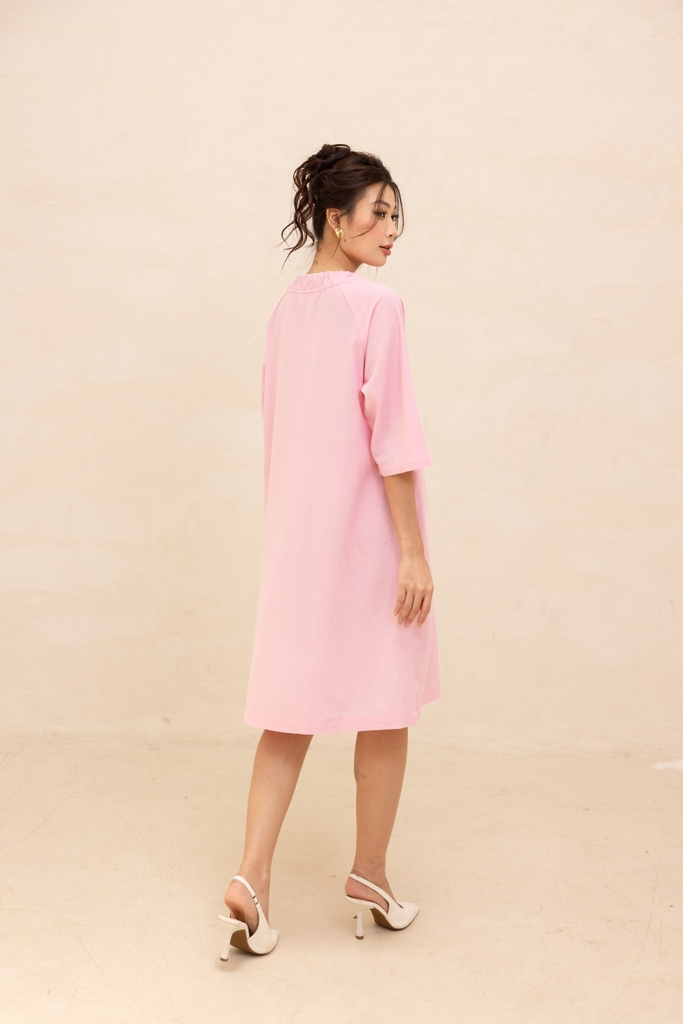 Đầm Nữ Phom Suông Linen Trơn Thêu Cổ Thuyền Dài Qua Gối Swanlake - D12384LW01