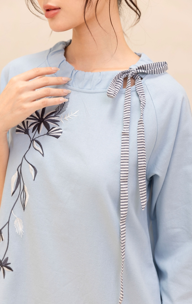 Đầm Nữ Phom Suông Linen Trơn Thêu Cổ Thuyền Dài Qua Gối Swanlake - D12384LW01