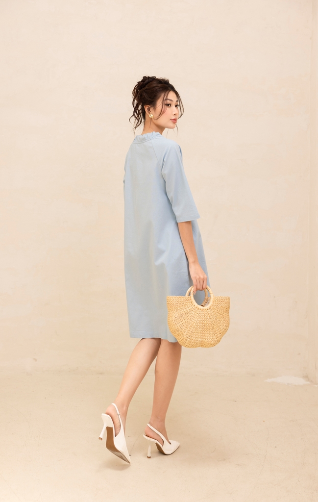 Đầm Nữ Phom Suông Linen Trơn Thêu Cổ Thuyền Dài Qua Gối Swanlake - D12384LW01
