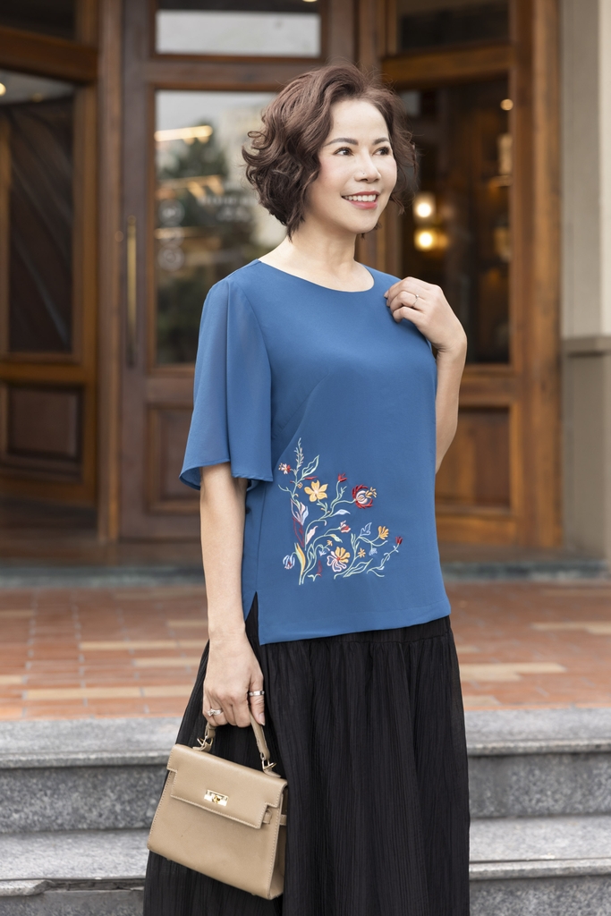 M COLLECTION | Áo Trung Niên Tay Cánh Tiên Tặng Mẹ Sang Trọng Lụa Chiffon Thêu A12084LW02