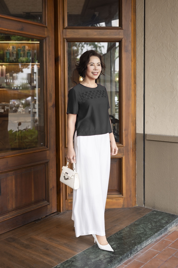 M COLLECTION | Áo Trung Niên Tặng Mẹ Mặc Hằng Ngày Ô Đan Dây Tơ Xốp A11471LW01