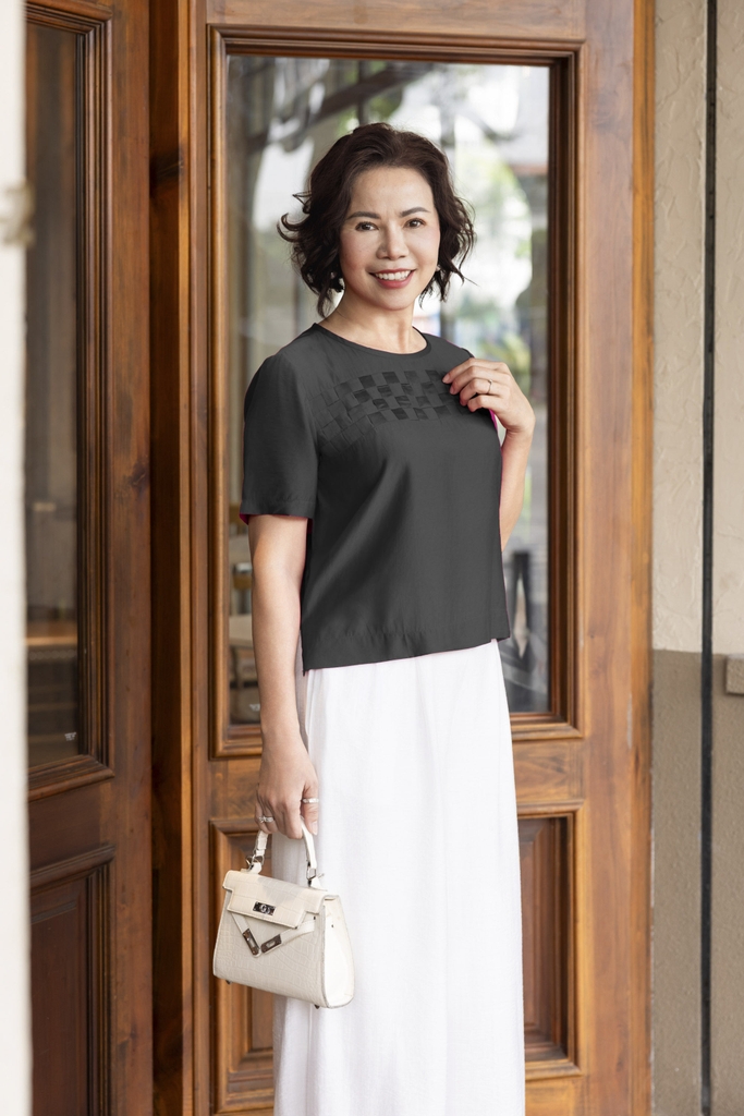 M COLLECTION | Áo Trung Niên Tặng Mẹ Mặc Hằng Ngày Ô Đan Dây Tơ Xốp A11471LW01