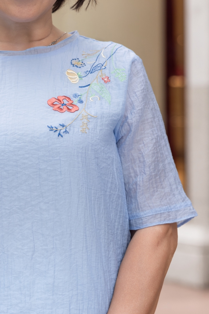 M Collection | Áo Trung Niên Nữ Tặng Mẹ, Tặng Bà Tơ Thêu Sang Trọng Tay Lỡ A12343LW01