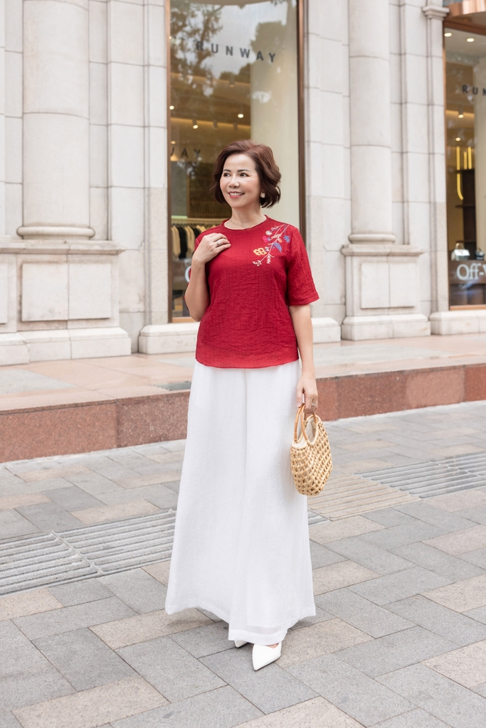 M Collection | Áo Trung Niên Nữ Tặng Mẹ, Tặng Bà Tơ Thêu Sang Trọng Tay Lỡ A12343LW01