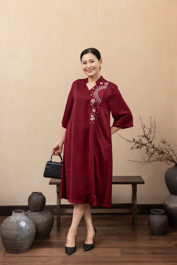 M-Collection - Đầm Lụa Gấm Wash Thêu Nổi - D12144LW01