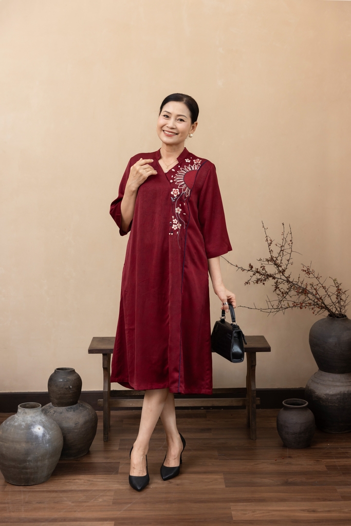 M-Collection - Đầm Lụa Gấm Wash Thêu Nổi - D12144LW01