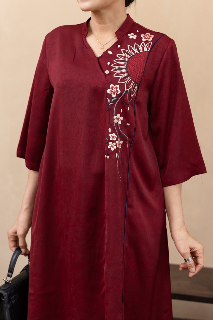 M-Collection - Đầm Lụa Gấm Wash Thêu Nổi - D12144LW01