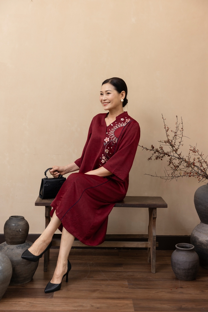 M-Collection - Đầm Lụa Gấm Wash Thêu Nổi - D12144LW01