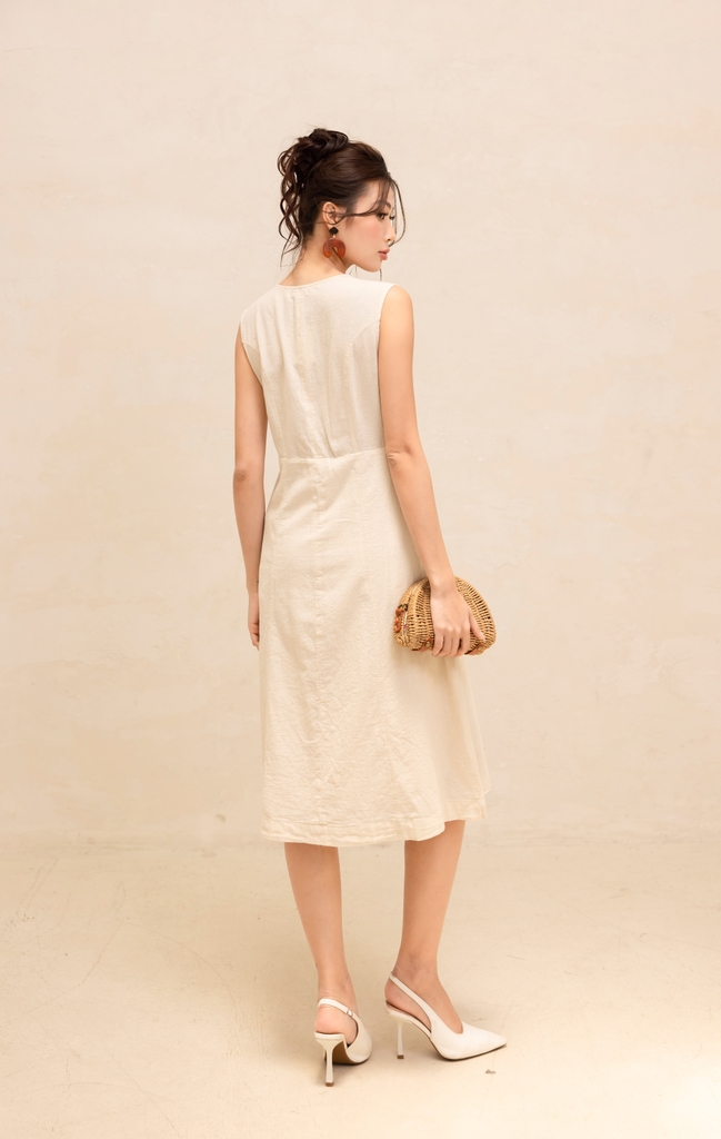 Đầm Sát Nách Chiết Eo Linen Thêu Phom Dài Swanlake - D12420LW01