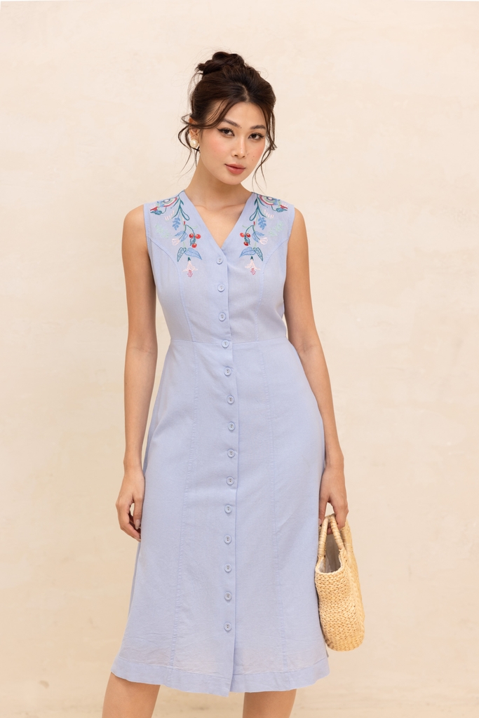Đầm Sát Nách Chiết Eo Linen Thêu Phom Dài Swanlake - D12420LW01