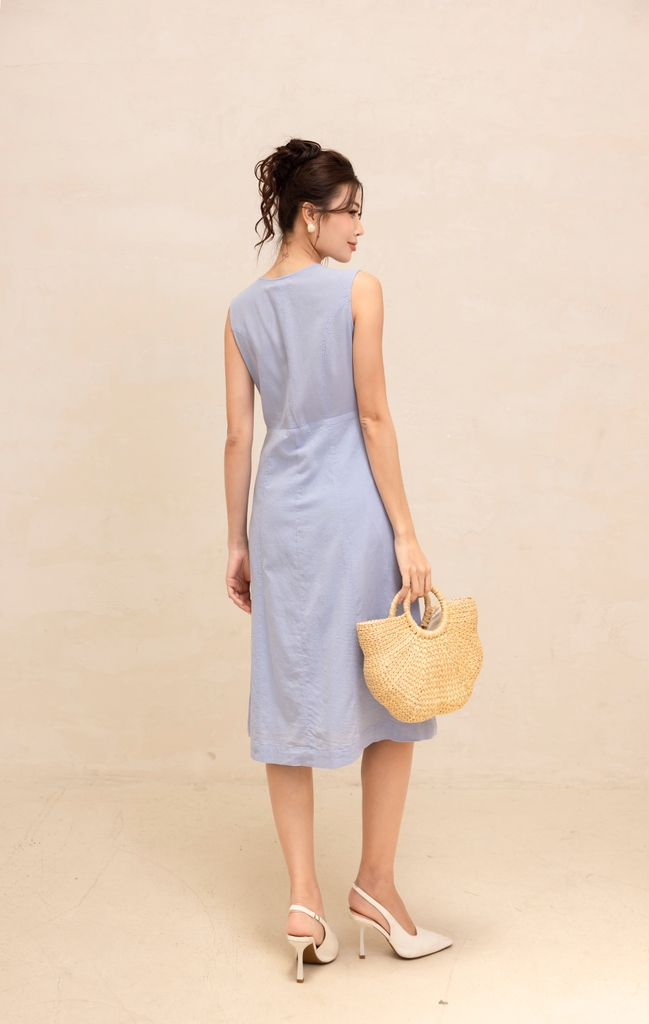 Đầm Sát Nách Chiết Eo Linen Thêu Phom Dài Swanlake - D12420LW01