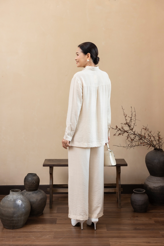 M Collection | Set Bộ Sơ Mi Quần Suông Chất Lụa Hàn Thêu Hoạ Tiết Hoa - B11951LW01