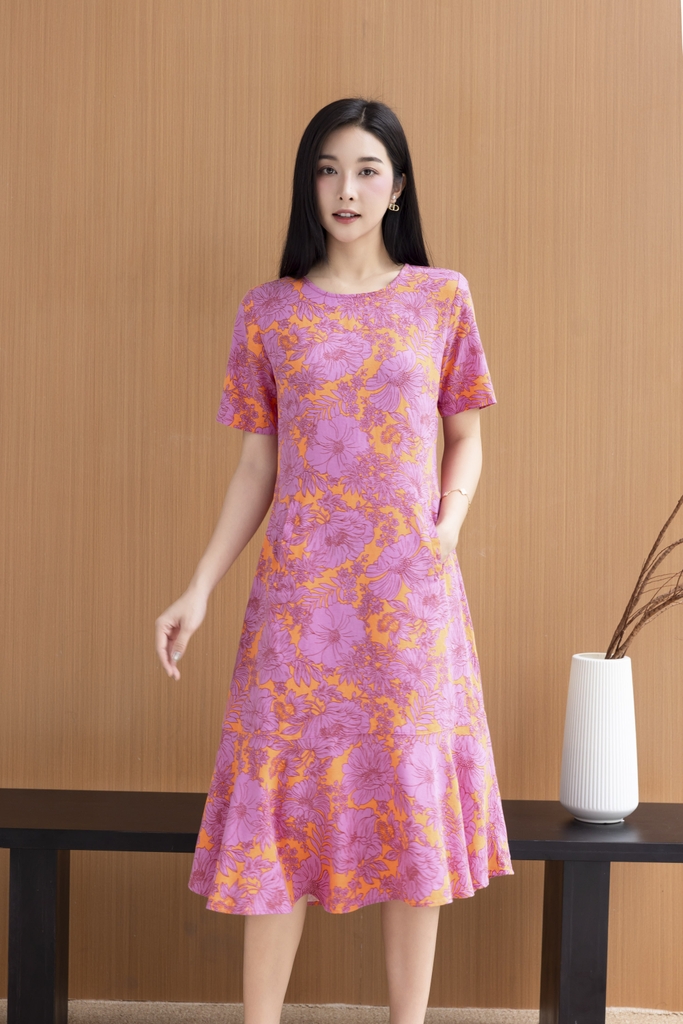 Đầm Linen Bông Đuôi Cá Phom Ôm Swanlake - D11531LW04