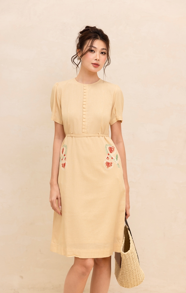 Đầm Linen Trơn Thêu Tay Phồng Cột Dây Swanlake- D12372LW01