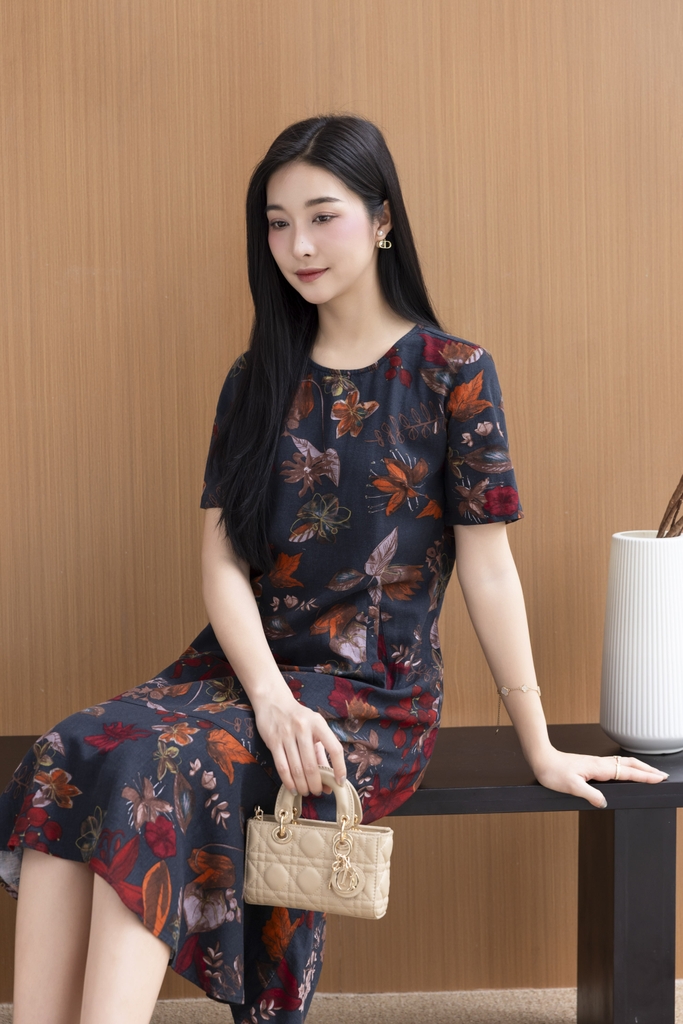 Đầm Linen Bông Đuôi Cá Phom Ôm Swanlake - D11531LW04