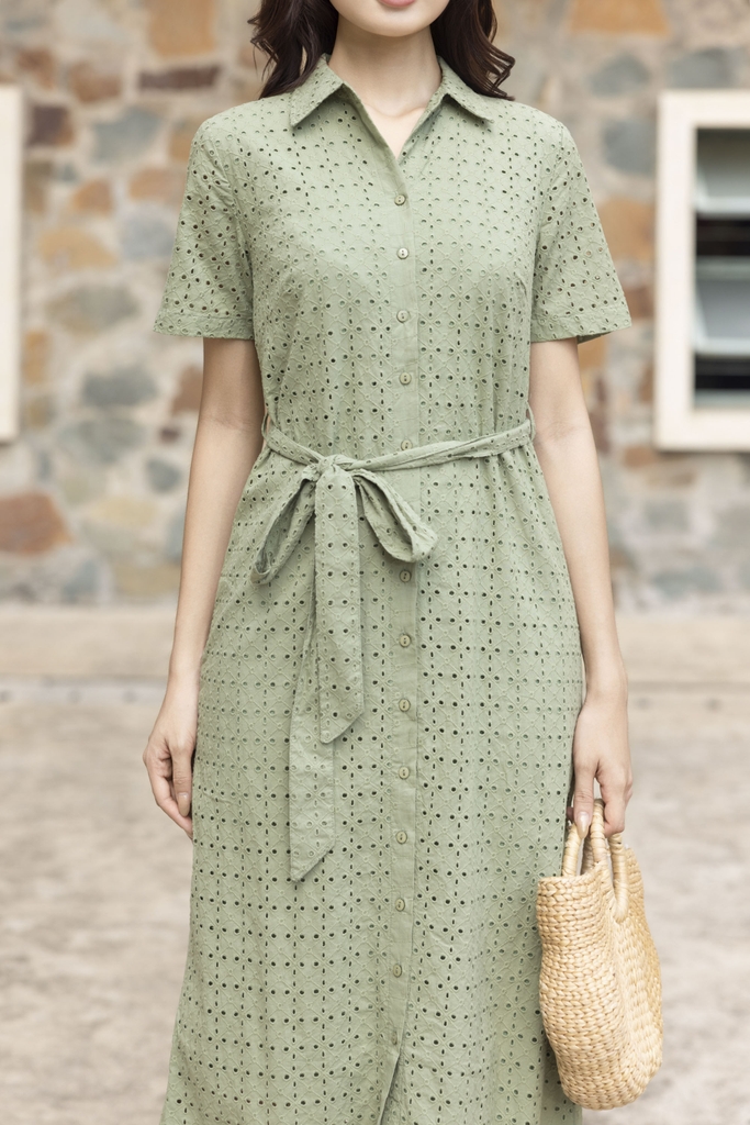 SWANLAKE | Váy Đầm Nữ Suông Vải Cotton Thêu Đục Lỗ Cổ Sơ Mi Tay Ngắn Dây Thắt Eo Công Sở D13483LW01