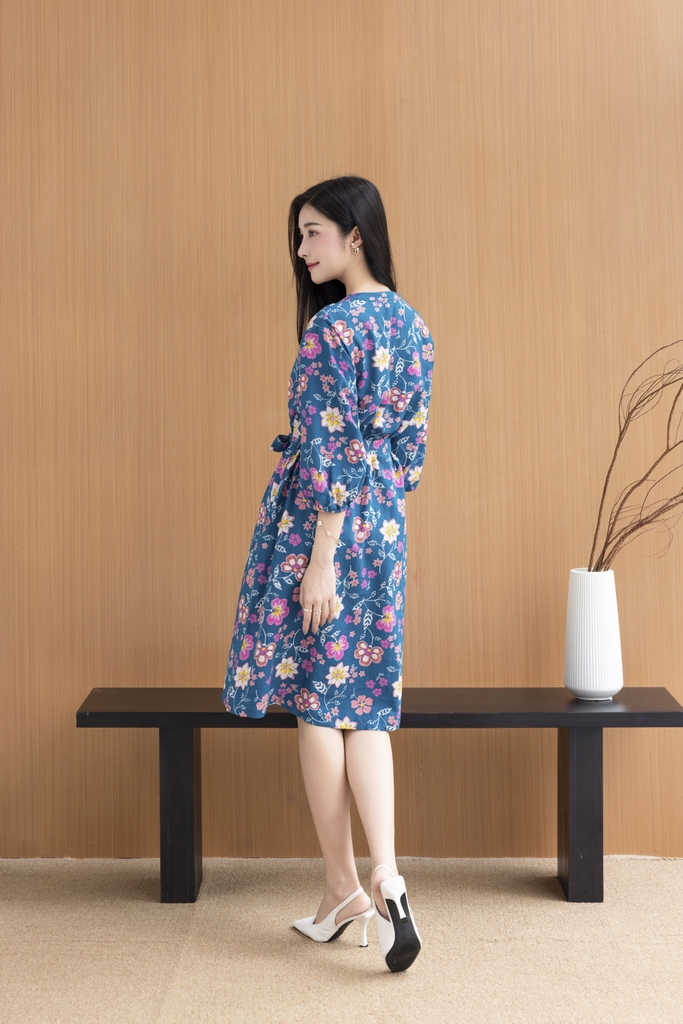 SWANLAKE | Váy Đầm Nữ Suông Dây Thắt Eo Cổ Trụ Đính Nút Vải Linen In Hoa Hè Tay Bí Lỡ Có Túi D12671LW02