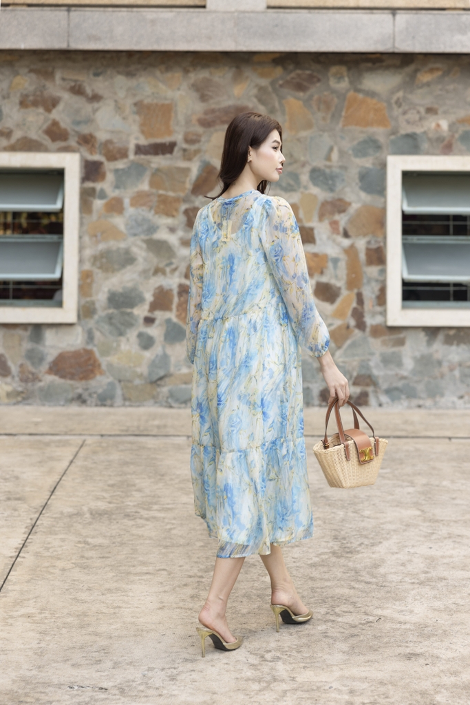 SWANLAKE | Váy Đầm Nữ Maxi Suông Xòe 2 Lớp Cổ Chữ V Cài Nút Tay Dài Vải Tơ In Hoa Đi Biển Hè D12073LW11