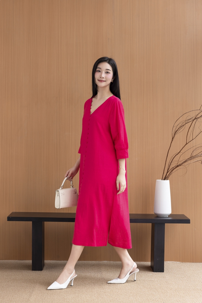 Váy Đầm Nữ Midi Suông Trơn Xẻ Tà Linen Cổ Tim Tay Nẹp Lỡ Có Túi Đính Nút Công Sở D11248LW03