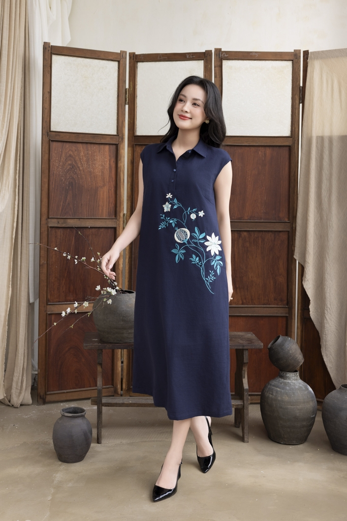 SWANLAKE | Váy Đầm Nữ Maxi Suông Sát Nách Cổ Sơ Mi Vải Linen Thêu Hoa Cao Cấp Đi Tiệc D13272LW01