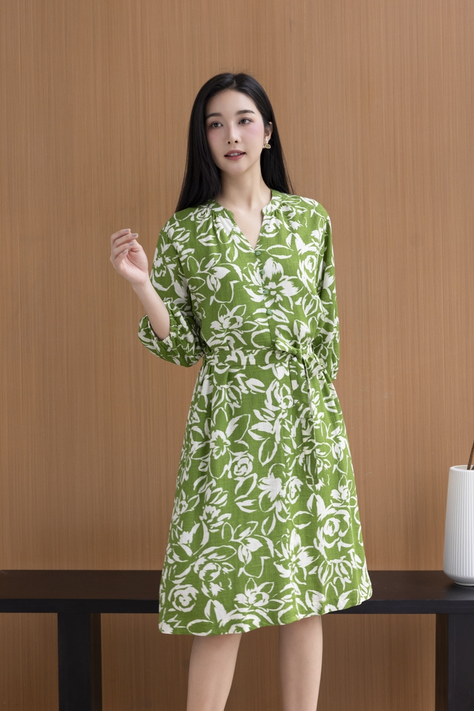 SWANLAKE | Váy Đầm Nữ Suông Dây Thắt Eo Cổ Trụ Đính Nút Vải Linen In Hoa Hè Tay Bí Lỡ Có Túi D12671LW02