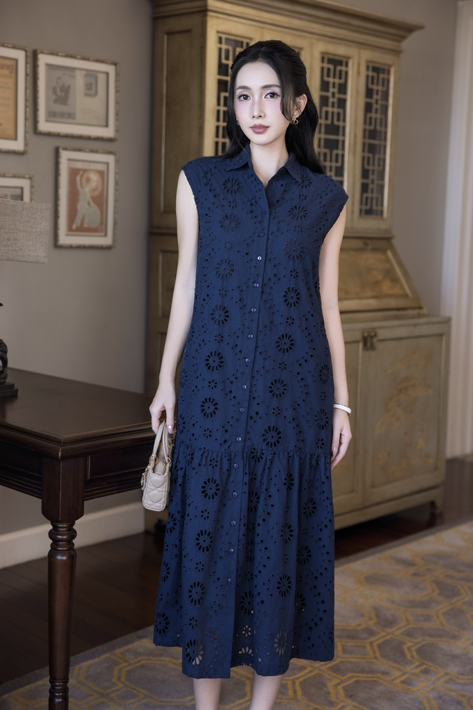 SWANLAKE | Váy Đầm Nữ Maxi Sơ Mi Suông Sát Nách Đuôi Cá Cotton Thêu Hoa Đục Lỗ Cài Nút Có Túi D12905LW01
