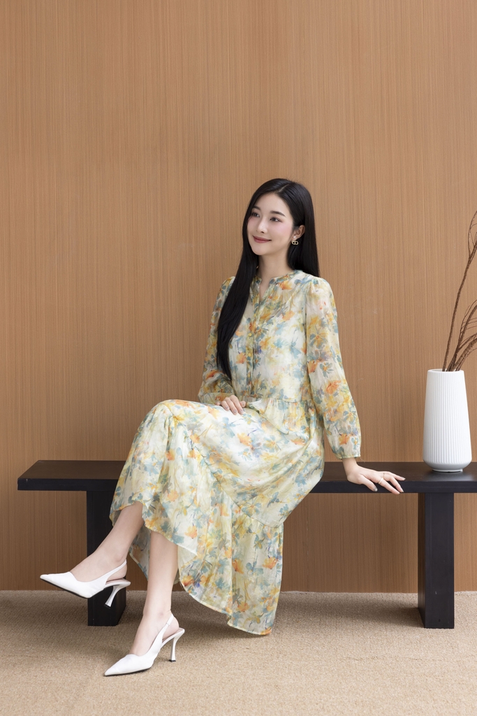 SWANLAKE | Váy Đầm Nữ Maxi Suông Xòe 2 Lớp Cổ Trụ Cài Nút Tay Dài Vải Tơ In Bông Hè Đi Biển D12073LW05