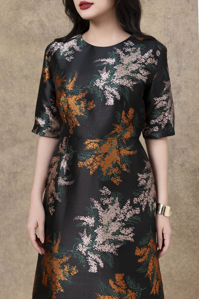 SWANLAKE | Váy Đầm Nữ Maxi Suông Cổ Tròn Vải Gấm Bông Chiết Eo Tay Lỡ Sang Trọng Đi Tiệc D13279LW01